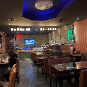 Sapporo Sushi House - the dining area - Sushi Bars Near Me - Staten Island, New York