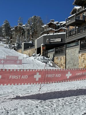 Robbie's Tavern by null