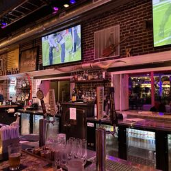 1881 Restaurant & Bar - Bar seating
