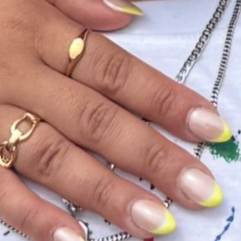 Cosmo Spa - Oak Bluff DND with chrome and lime green French! - Waxing Near Me - Corona, California