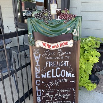 Firelight Vineyards - Welcome sign - Wineries Near Me - Valley View, Texas