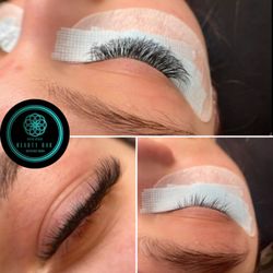 Divine Design Beauty Bar - Offering classic, hybrid, and volume lash extensions.