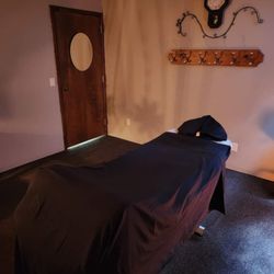 Massage Hubb - Picture of our room.