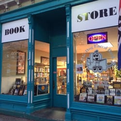 Outside pic of the store. Just look for the big book store sign & the crazy blue paint!
