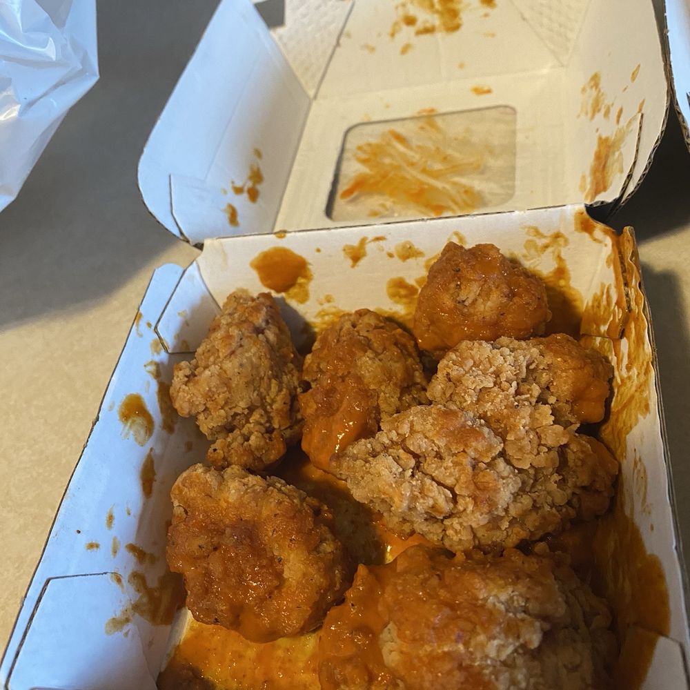 Buffalo Wild Wings - Chicken Wings Near Me - Holland, Michigan Buffalo Wild Wings - Chicken Wings Near Me - Holland, Michigan
