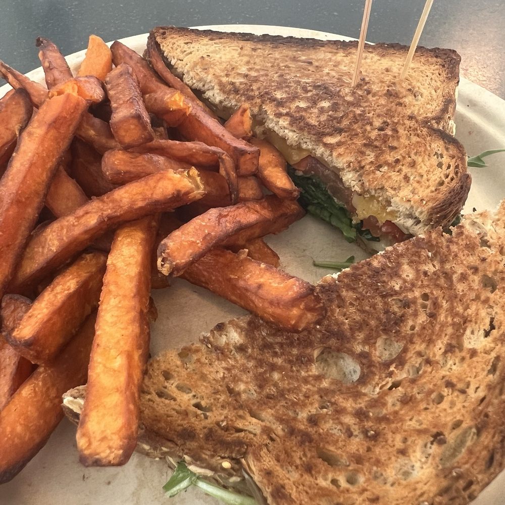 Harry Caray’s Shortstop - Grilled cheese and sweet potato fries - Bars Near Me - Chicago, Illinois Harry Caray’s Shortstop - Grilled cheese and sweet potato fries - Bars Near Me - Chicago, Illinois