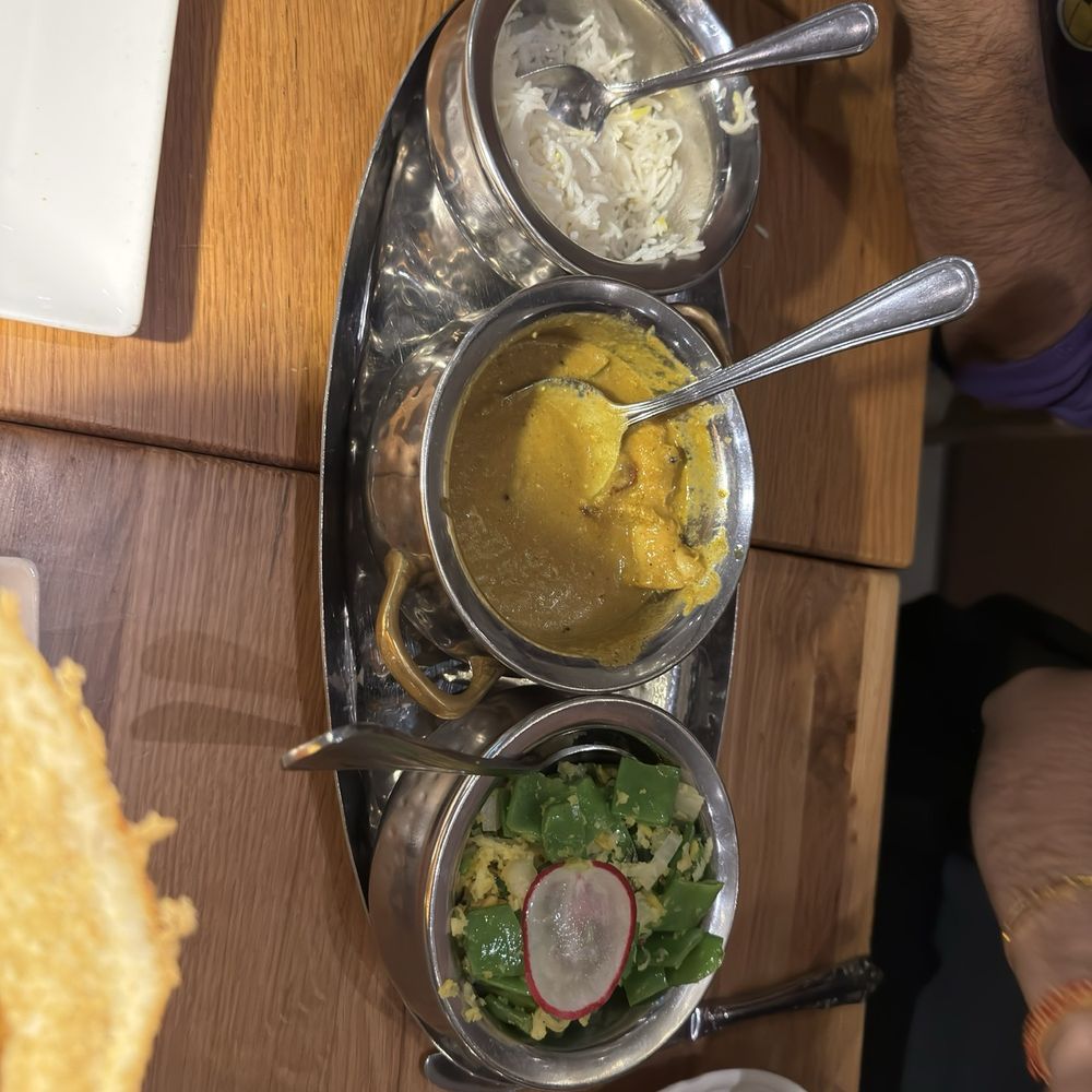 Rasa - Burlingame - Chicken curry with snap peas or flat beans curry - Indian Near Me - Burlingame, California
