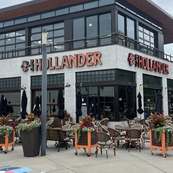 Café Hollander Hilldale - American Near Me - Madison, Wisconsin