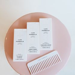 Rose Golde Beauty - Iles Formula is a clean haircare line that is low-tox and is healthy for all hair types, including hair extensions