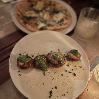 Bacari W 3rd - Stuffed Mushroom - Breakfast & Brunch Near Me - Los Angeles, California