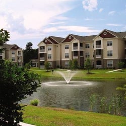Vista Sands Apartments - Pond