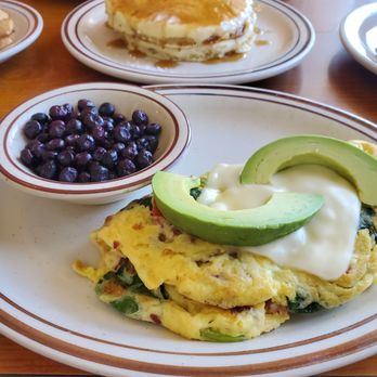 Flips Pancake House - Best Omelettes! - Breakfast & Brunch Near Me - Moline, Illinois
