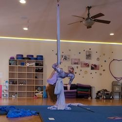 Sundance Yoga Studio - Kids Aerial