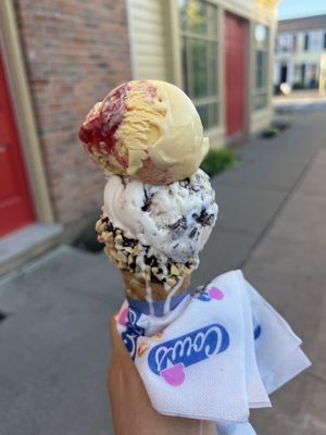 COWS Niagara-On-The-Lake by null