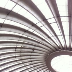 Terminal de Autobuses de Pasajeros de Oriente - La luz natural convierte a la Tapo en una timemachine