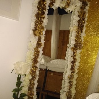 The Honey Throne - Saunas Near Me - Sacramento, California
