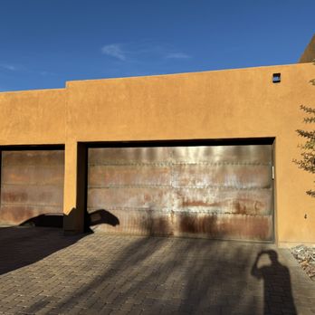 LGND Painting - Garage doors original color - Painters Near Me - Tucson, Arizona