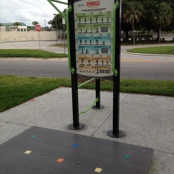 Gaston Edwards Park - First station - static and dynamic stretches - Parks Near Me - Orlando, Florida Gaston Edwards Park - First station - static and dynamic stretches - Parks Near Me - Orlando, Florida