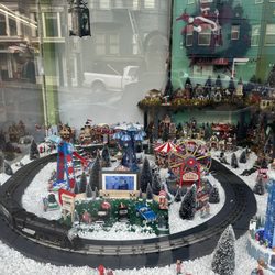 Fredericksen Hardware & Paint - Christmas miniature amusement park
