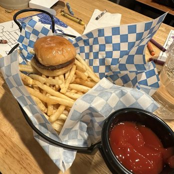 Berliner Beerhall - Kids cheeseburger - German Near Me - Tacoma, Washington Berliner Beerhall - Kids cheeseburger - German Near Me - Tacoma, Washington