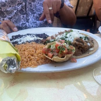 Marix Tex Mex Cafe - Plato De Carnitas. - Tex-Mex Near Me - West Hollywood, California Marix Tex Mex Cafe - Plato De Carnitas. - Tex-Mex Near Me - West Hollywood, California