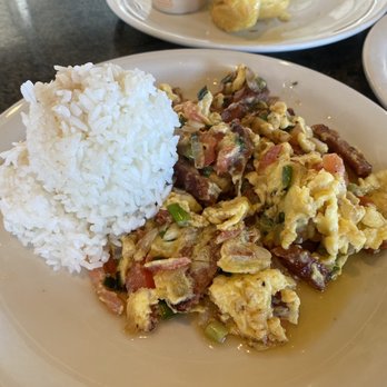 Liliha Bakery - Bakeries Near Me - Honolulu, Hawaii