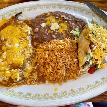 Vallejo's - Chile relleno & crispy carnitas taco - Mexican Near Me - Sacramento, California