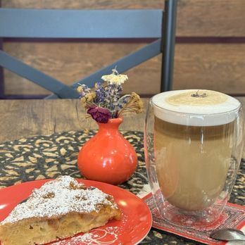 Lavender Art Cafe - Cafes Near Me - Nanaimo, British Columbia