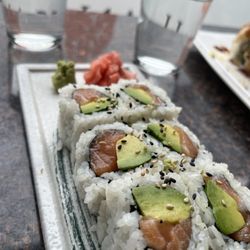 Simple salmon/avocado