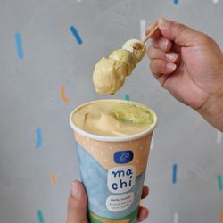 Machi Machi - Mochi redbean brûlée matcha smoothie/latte