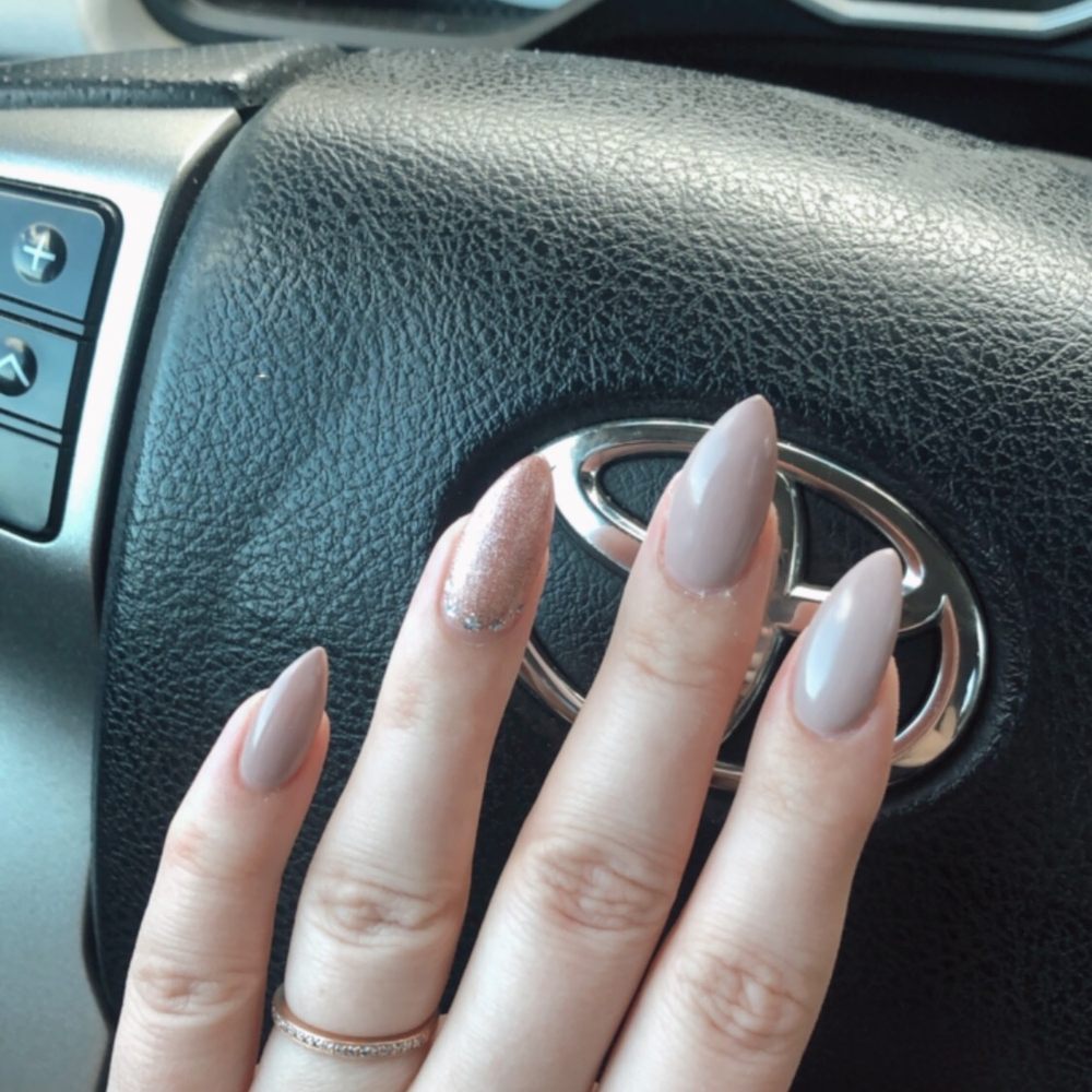 Forever Nails - Almond nails - Nail Salons Near Me - Grants Pass, Oregon