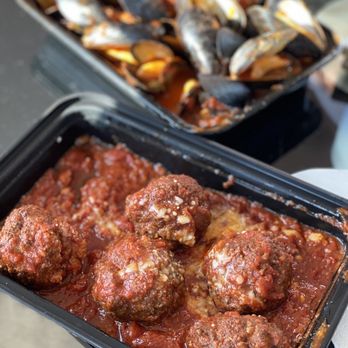 Aumm Aumm - Curbside pickup Meatballs.   Delicious, Thank you! - Wine Bars Near Me - North Bergen, New Jersey