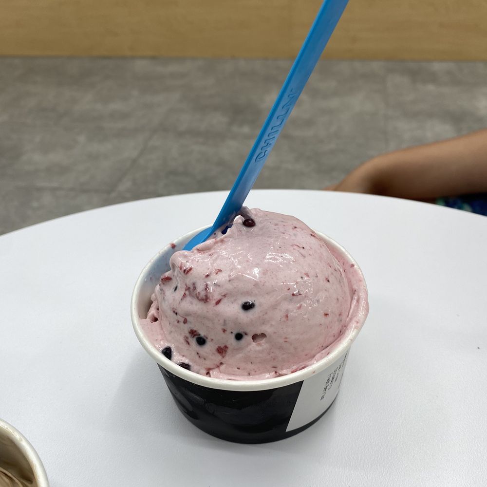 Chill-N Nitrogen Ice Cream - Strawberry with fresh berries mixed in - Ice Cream & Frozen Yogurt Near Me - San Antonio, Texas Chill-N Nitrogen Ice Cream - Strawberry with fresh berries mixed in - Ice Cream & Frozen Yogurt Near Me - San Antonio, Texas