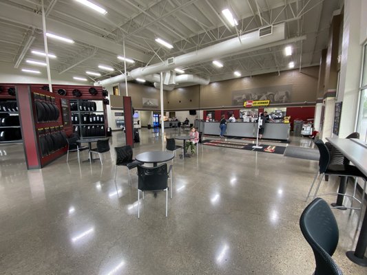 Les Schwab Tire Center