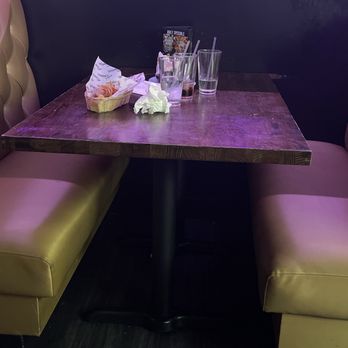 Kalaveras - Table that was dirty when we arrived to our seats at 8:34ish-9:20 - Breakfast & Brunch Near Me - Huntington Beach, California Kalaveras - Table that was dirty when we arrived to our seats at 8:34ish-9:20 - Breakfast & Brunch Near Me - Huntington Beach, California