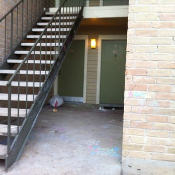 Baybrook Village - Trashity trash trash. - Apartments Near Me - Webster, Texas