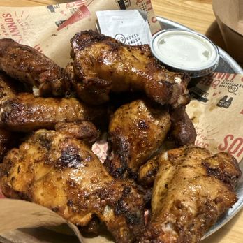 Sonny's BBQ - Plain grilled wings - Barbeque Near Me - Ocala, Florida Sonny's BBQ - Plain grilled wings - Barbeque Near Me - Ocala, Florida