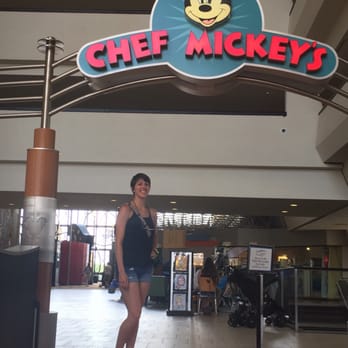 Chef Mickey's - Entrance to the restaurant - American Near Me - Lake Buena Vista, Florida