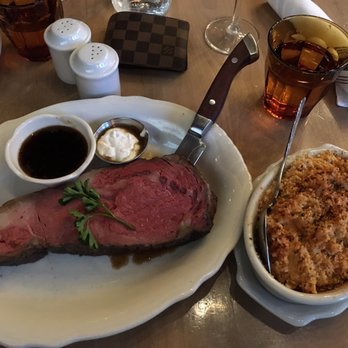 The VIG Chicago - Medium rare prime rib with pimento mac n cheese - American Near Me - Chicago, Illinois The VIG Chicago - Medium rare prime rib with pimento mac n cheese - American Near Me - Chicago, Illinois