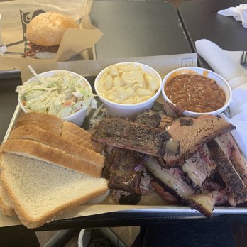 Kat's Barbecue - Kat's BBQ plate - Barbeque Near Me - Santa Fe, Texas