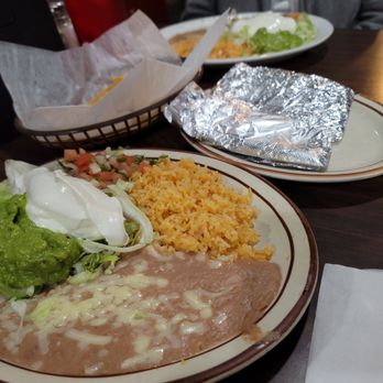 El Campesino - Sides with fajitas and molcajete - Mexican Near Me - Canton, Ohio El Campesino - Sides with fajitas and molcajete - Mexican Near Me - Canton, Ohio