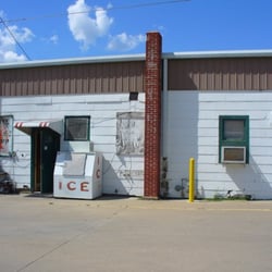Village Pump - Parking lot entrance
