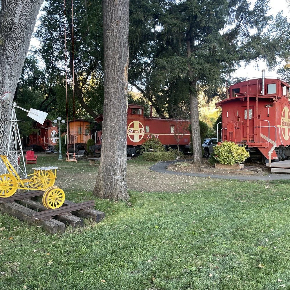 Featherbed Railroad - Bed & Breakfast Near Me - Upper Lake, California Featherbed Railroad - Bed & Breakfast Near Me - Upper Lake, California