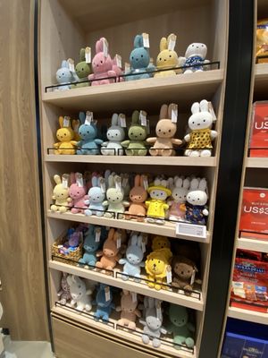 DFS Los Angeles International Airport by null