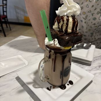 Caracas Bistro - Milkshake Brownie - Venezuelan Near Me - Mishawaka, Indiana