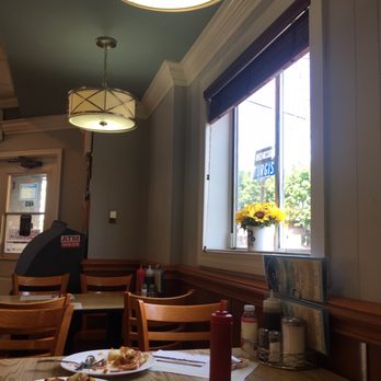 High Tide - Diners Near Me - Winthrop, Massachusetts