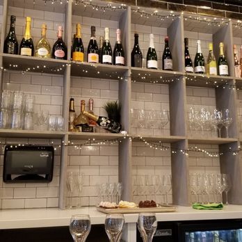 Cupcakes & Bubbles - Cupcakes Near Me - Tomball, Texas