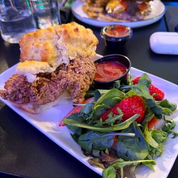 Savvy Bistro & Bar - Biscuit with Fried Chicken - Caribbean Near Me - Brooklyn, New York Savvy Bistro & Bar - Biscuit with Fried Chicken - Caribbean Near Me - Brooklyn, New York