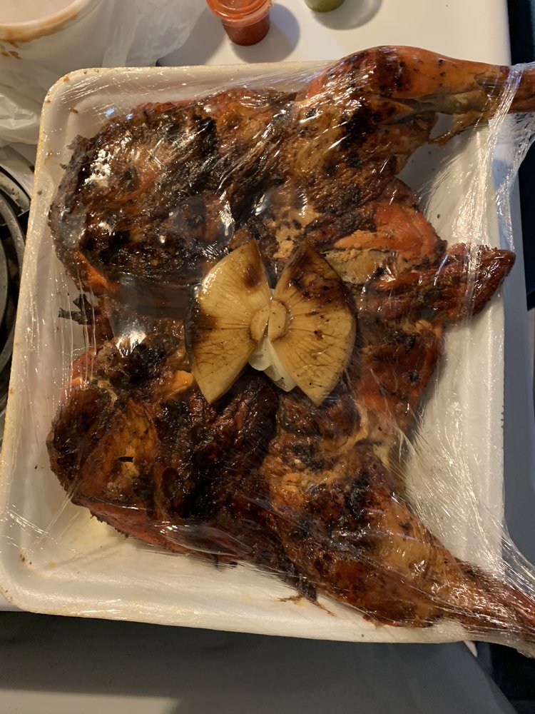 Food from Pollos Asados