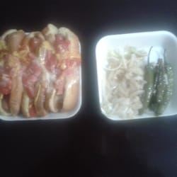Hot dogs del Seguro - Su cebollita con chile.